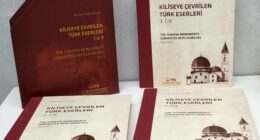 Zu Kirchen umgewidmete türkische Baudenkmäler: 3 Bände sogar als PDF!