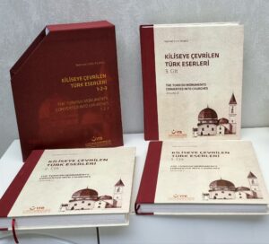 Zu Kirchen umgewidmete türkische Baudenkmäler: 3 Bände sogar als PDF!
