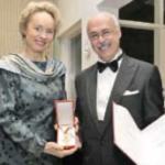 Austrotürke: Dr. Cüneyt Günak erhält das Goldene Verdienstzeichen der Republik