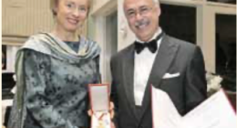 Austrotürke: Dr. Cüneyt Günak erhält das Goldene Verdienstzeichen der Republik
